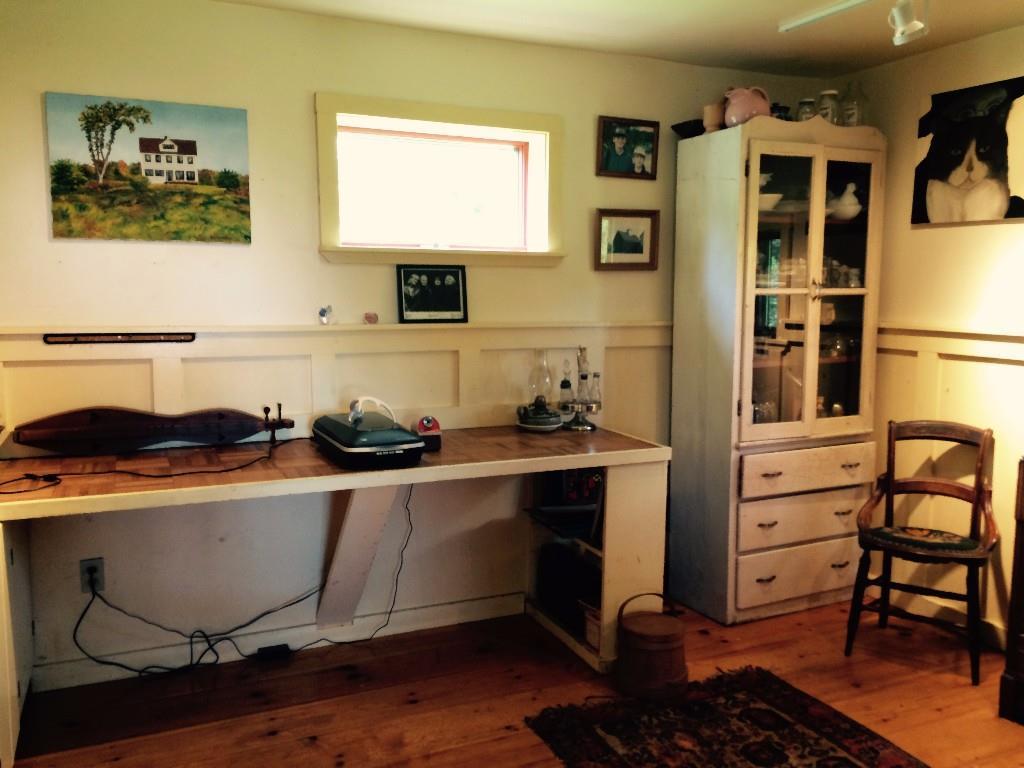 1077 North Union Road Union, ME 04862 - Photo 21 of 30 Built-in work station
