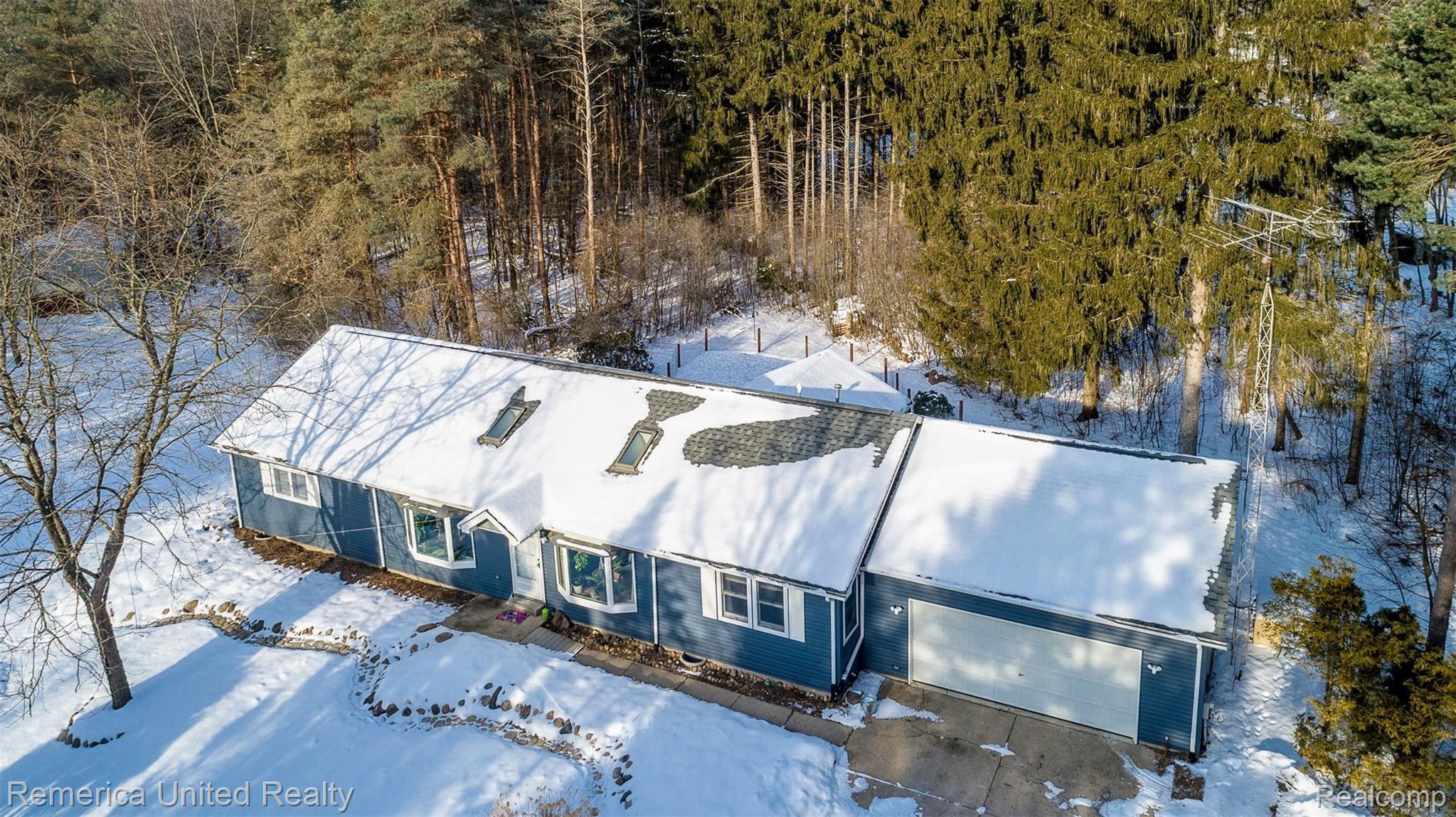 15466 Seymour Road Linden, MI 48451 - Photo 3 of 40 DJI_0004.jpg