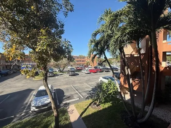 $100,000 | 8818 West McNab Road, Unit 206, Tamarac, FL 33321
