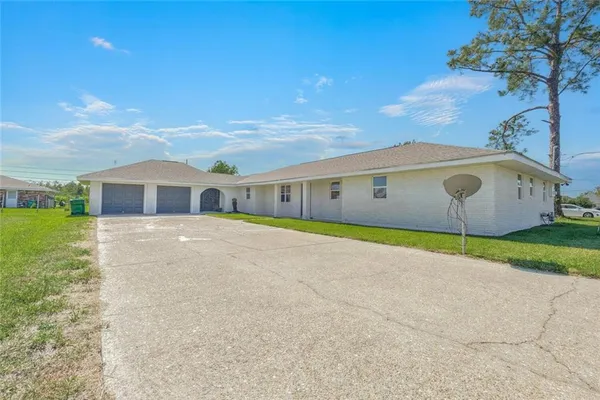 $250,000 | 127 East 12th Street, Edgard, LA 70049