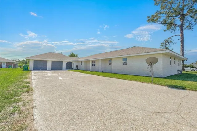$250,000 | 127 East 12th Street, Edgard, LA 70049