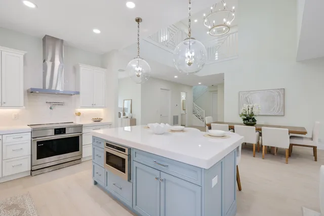 $1,750,000 | 115 Magic Way, Jupiter, FL 33458