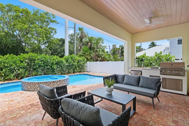 $1,750,000 | 115 Magic Way, Jupiter, FL 33458