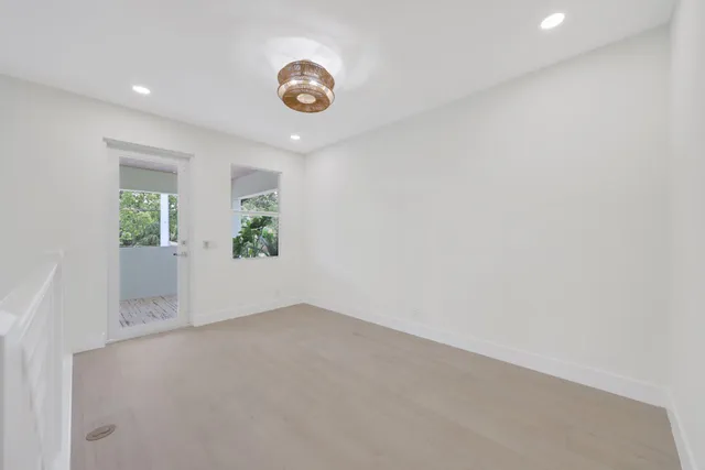 $1,750,000 | 115 Magic Way, Jupiter, FL 33458