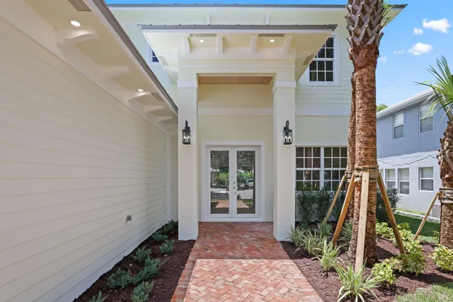 $1,750,000 | 115 Magic Way, Jupiter, FL 33458