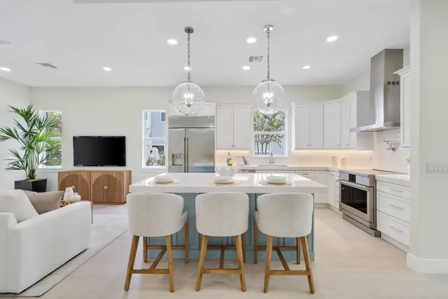 $1,750,000 | 115 Magic Way, Jupiter, FL 33458