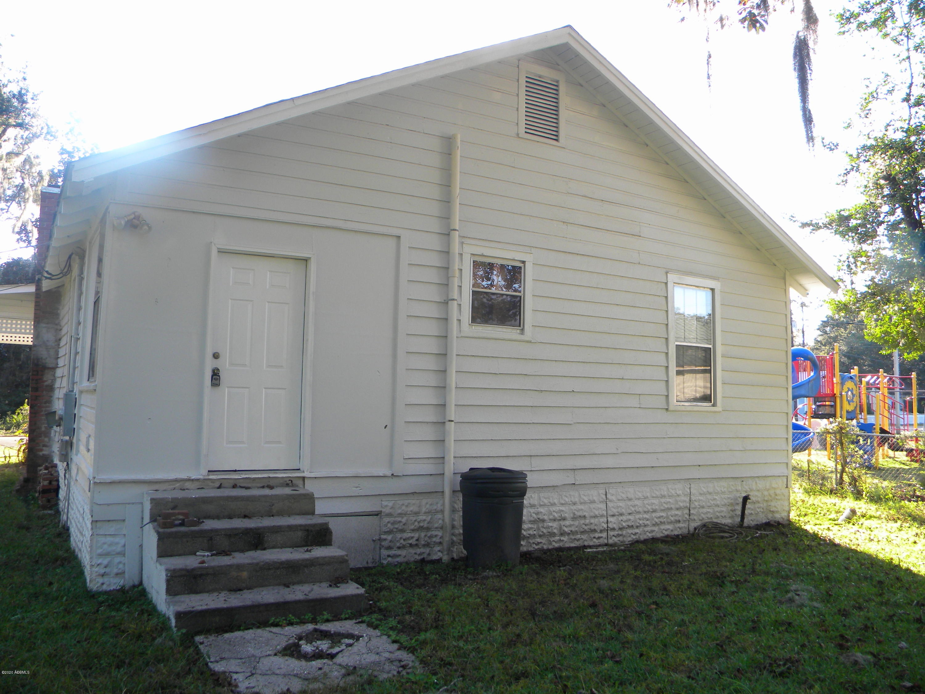 501 Adams Street Ridgeland, SC 29936 - Photo 3 of 21 DSCN5981