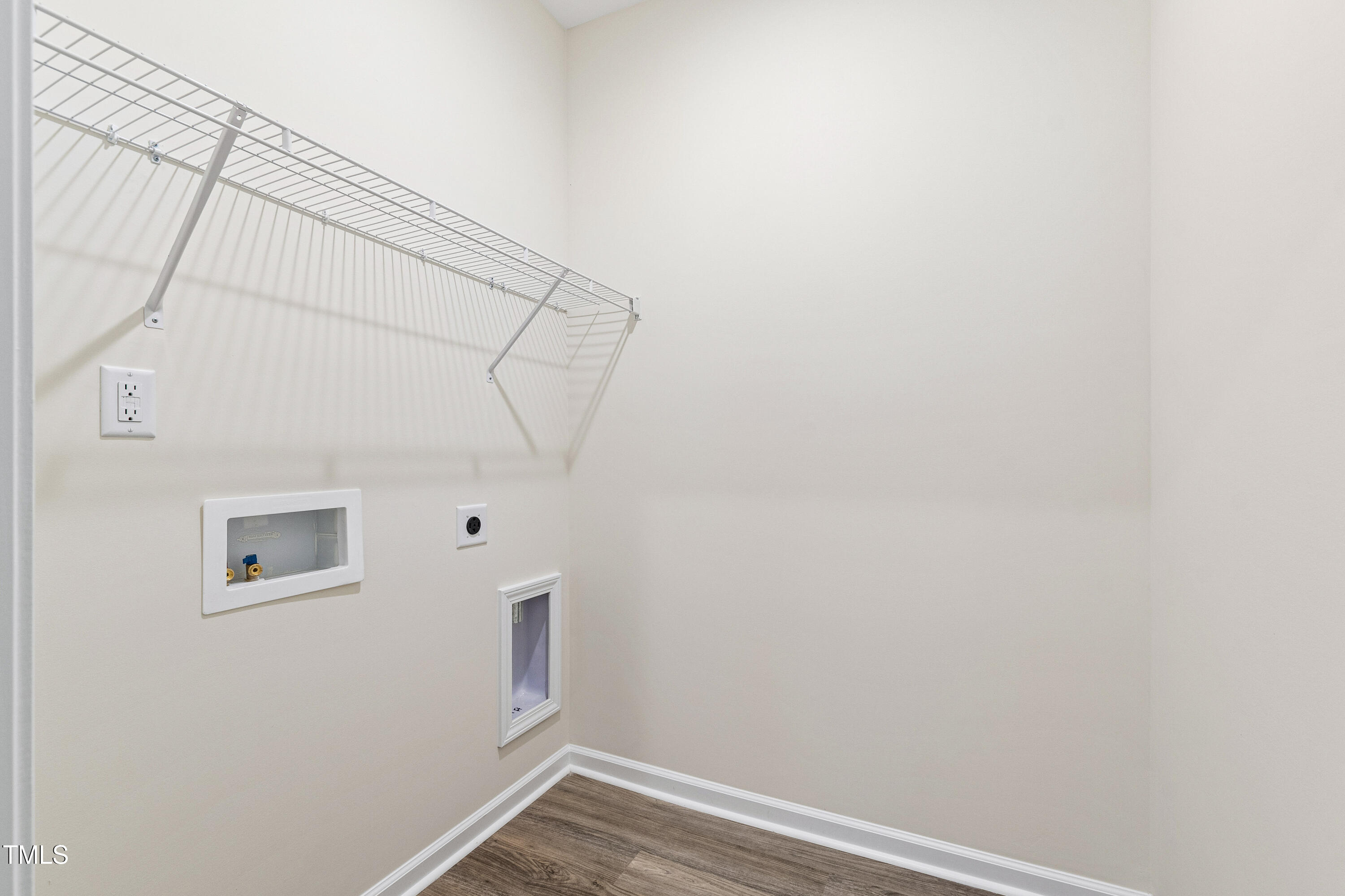 435 Iris Bryant Road Dunn, NC 28334 - Photo 26 of 30 Iris Bryant-28-Laundry Room