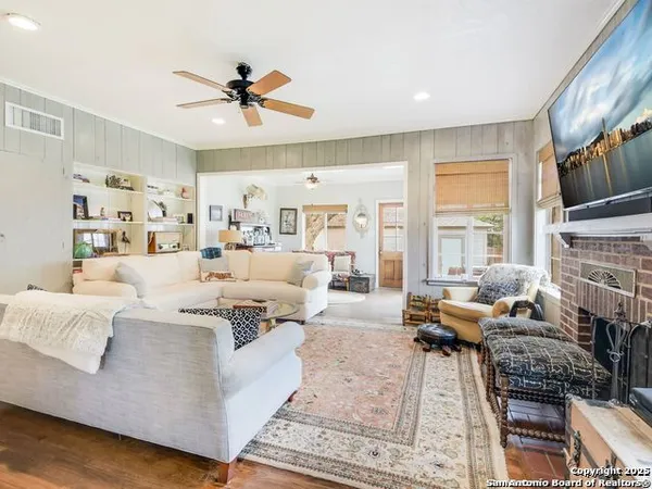 $4,500 | 310 Garraty Road, Terrell Hills, TX 78209