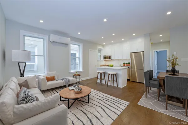 $2,500,000 | 23-70 26th Street, Unit 3 FAMILY | Astoria