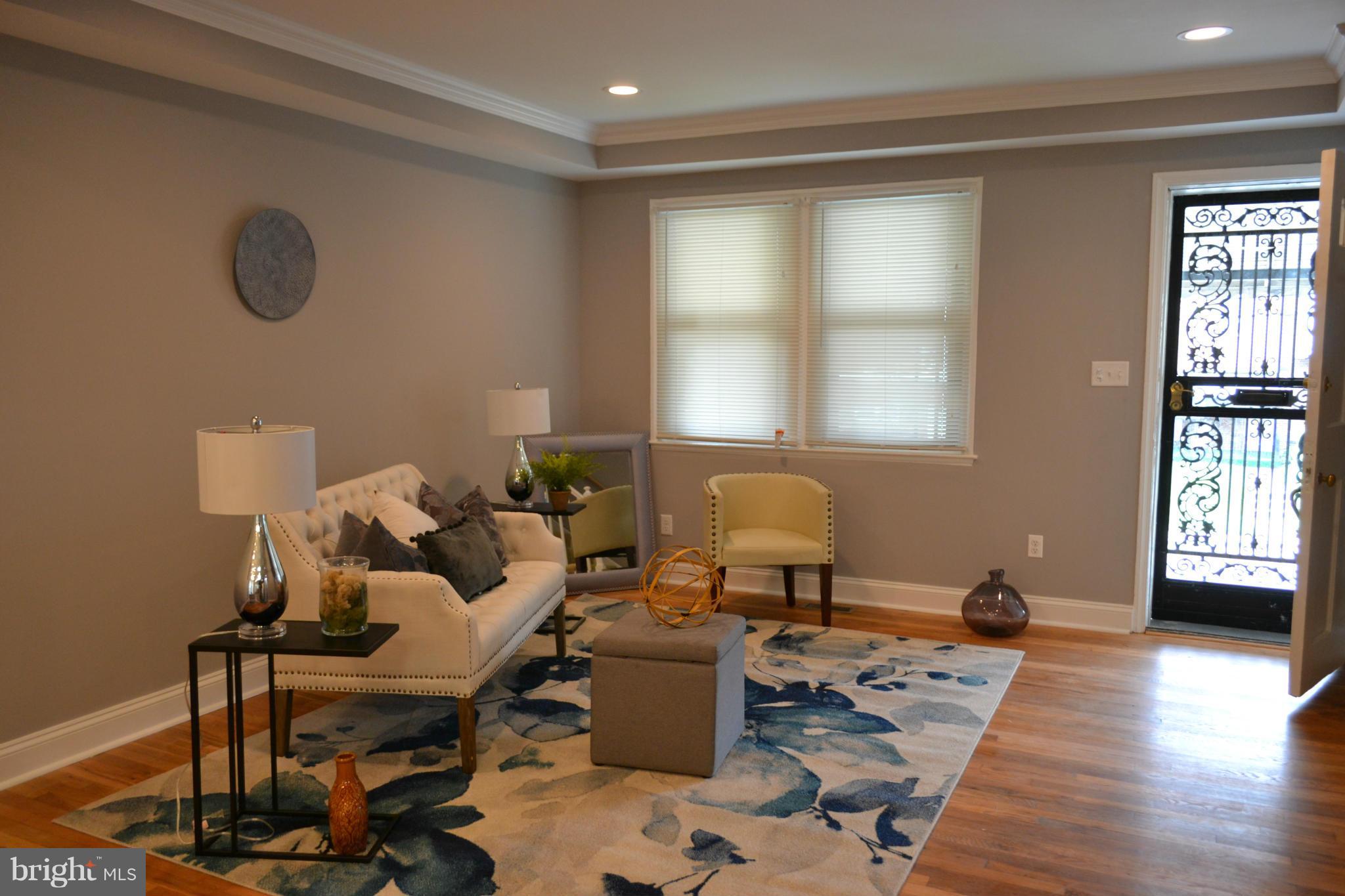 2450 West Cold Spring Lane Baltimore, MD 21215 - Photo 7 of 26 Living Room