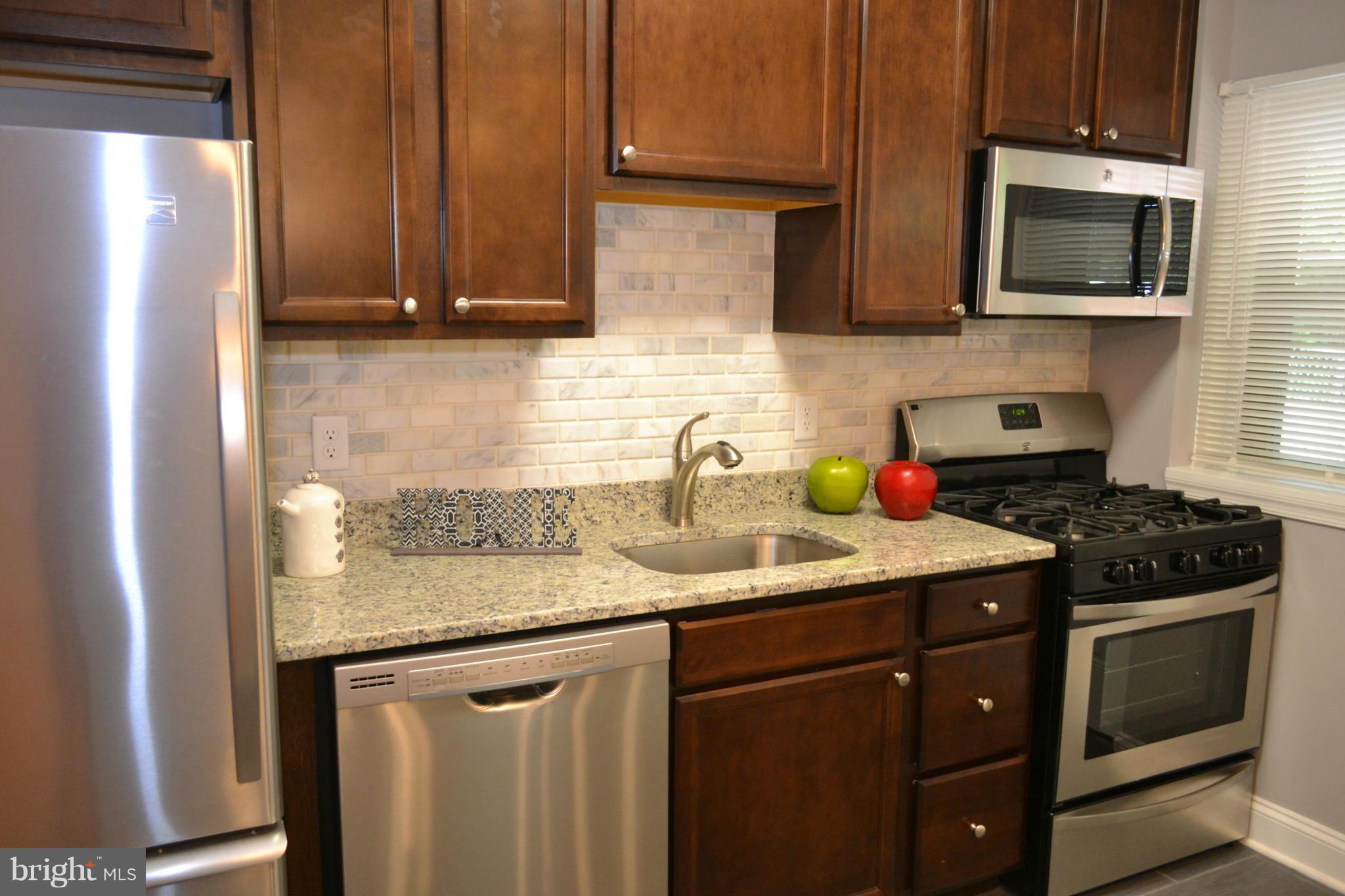 2450 West Cold Spring Lane Baltimore, MD 21215 - Photo 10 of 26 Kitchen