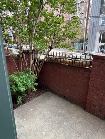 $2,995 | 435 South Front Street, Unit 109, Memphis, TN 38103