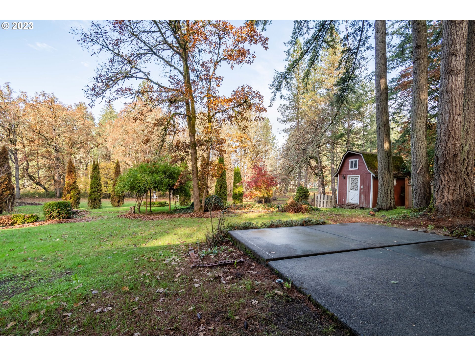 25455 Lamb Road Elmira, OR 97437 - Photo 29 of 47 Backyard