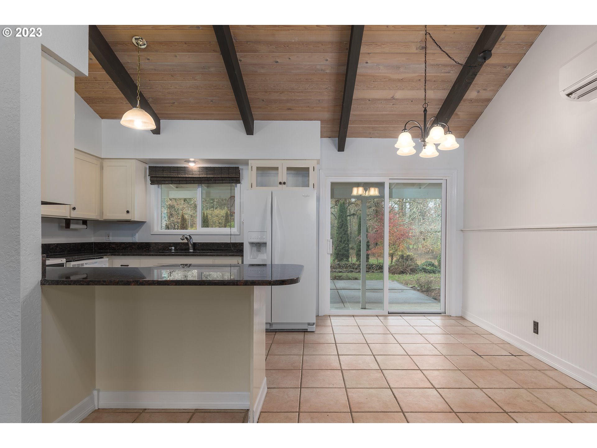 25455 Lamb Road Elmira, OR 97437 - Photo 10 of 47 Dining Room