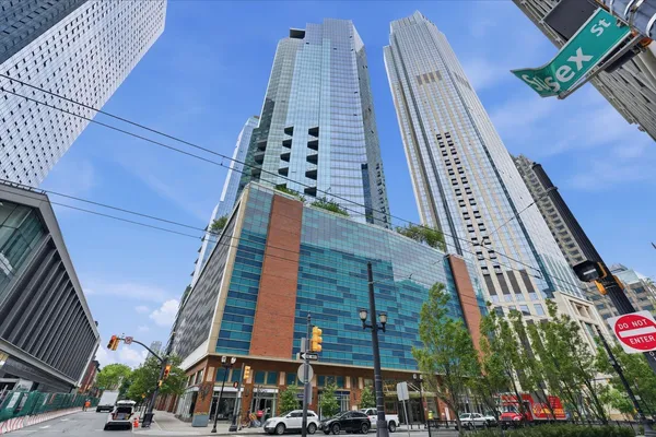 $1,199,000 | 77 Hudson Street, Unit 1811, Jersey City, NJ 07302