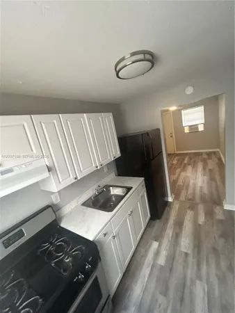 $1,750 | 161 Northwest 15th Street, Unit 5, Miami, FL 33136