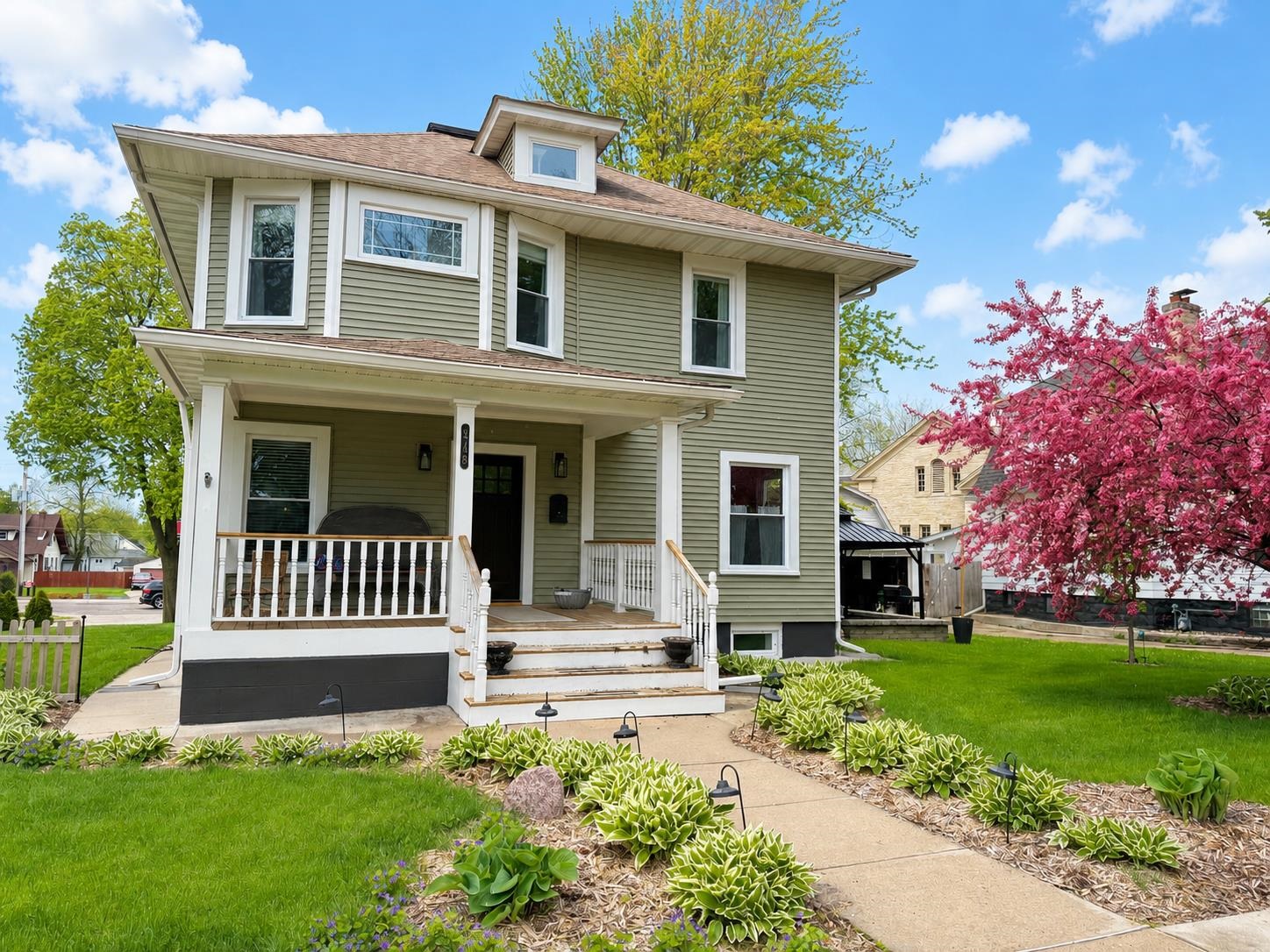 348 Merchants Avenue Fort Atkinson, WI 53538 - Photo 1 of 35