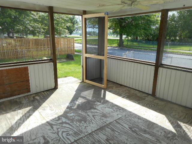 8230 Watersedge Road Dundalk, MD 21222 - Photo 23 of 26 Exterior (General)