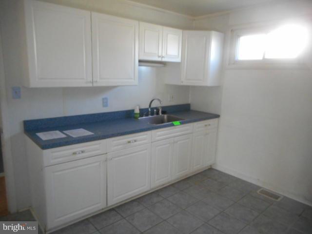 8230 Watersedge Road Dundalk, MD 21222 - Photo 5 of 26 Kitchen