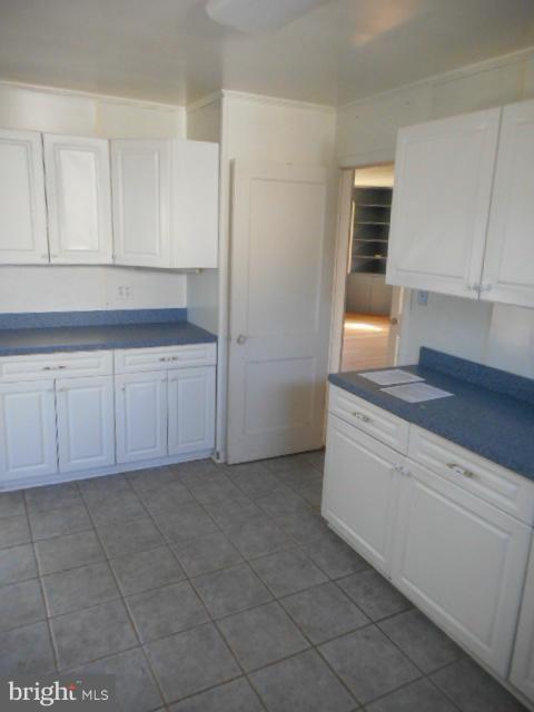 8230 Watersedge Road Dundalk, MD 21222 - Photo 6 of 26 Kitchen