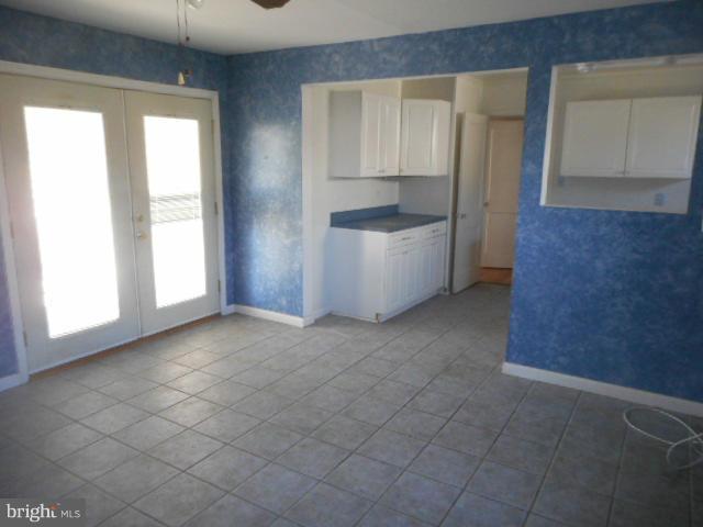 8230 Watersedge Road Dundalk, MD 21222 - Photo 8 of 26 Dining Room