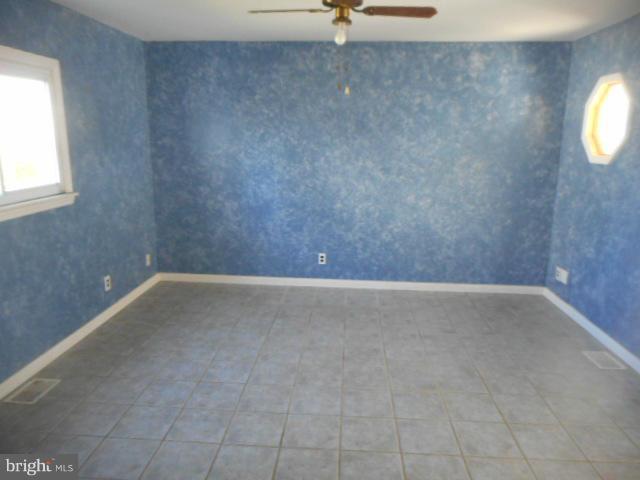 8230 Watersedge Road Dundalk, MD 21222 - Photo 9 of 26 Dining Room