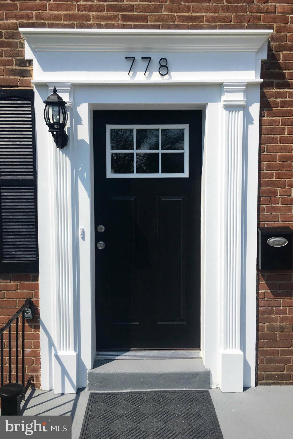 778 Charing Cross Road Baltimore, MD 21229 - Photo 2 of 25 Exterior (Front)