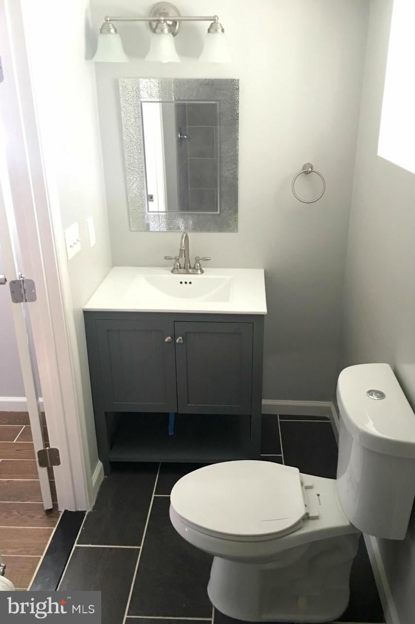 778 Charing Cross Road Baltimore, MD 21229 - Photo 18 of 25 Bath