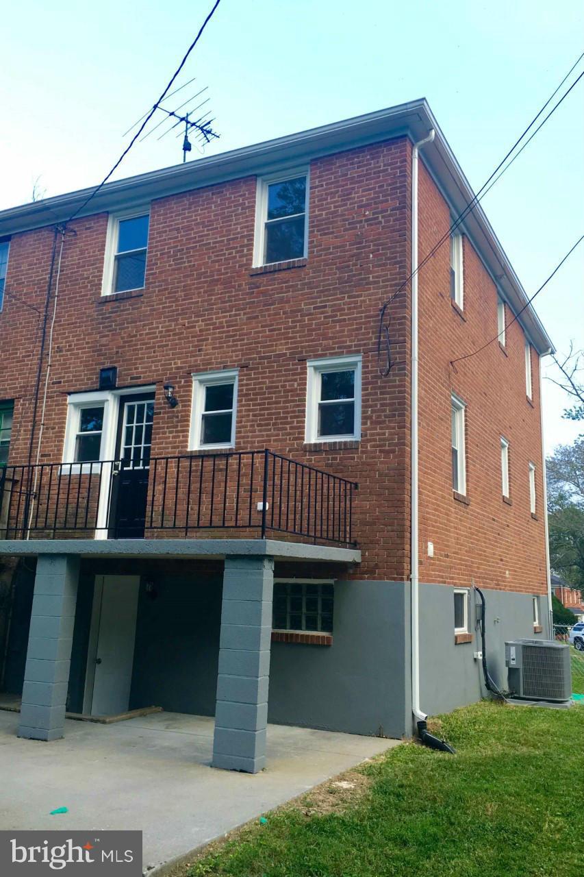 778 Charing Cross Road Baltimore, MD 21229 - Photo 24 of 25 Exterior (Rear)