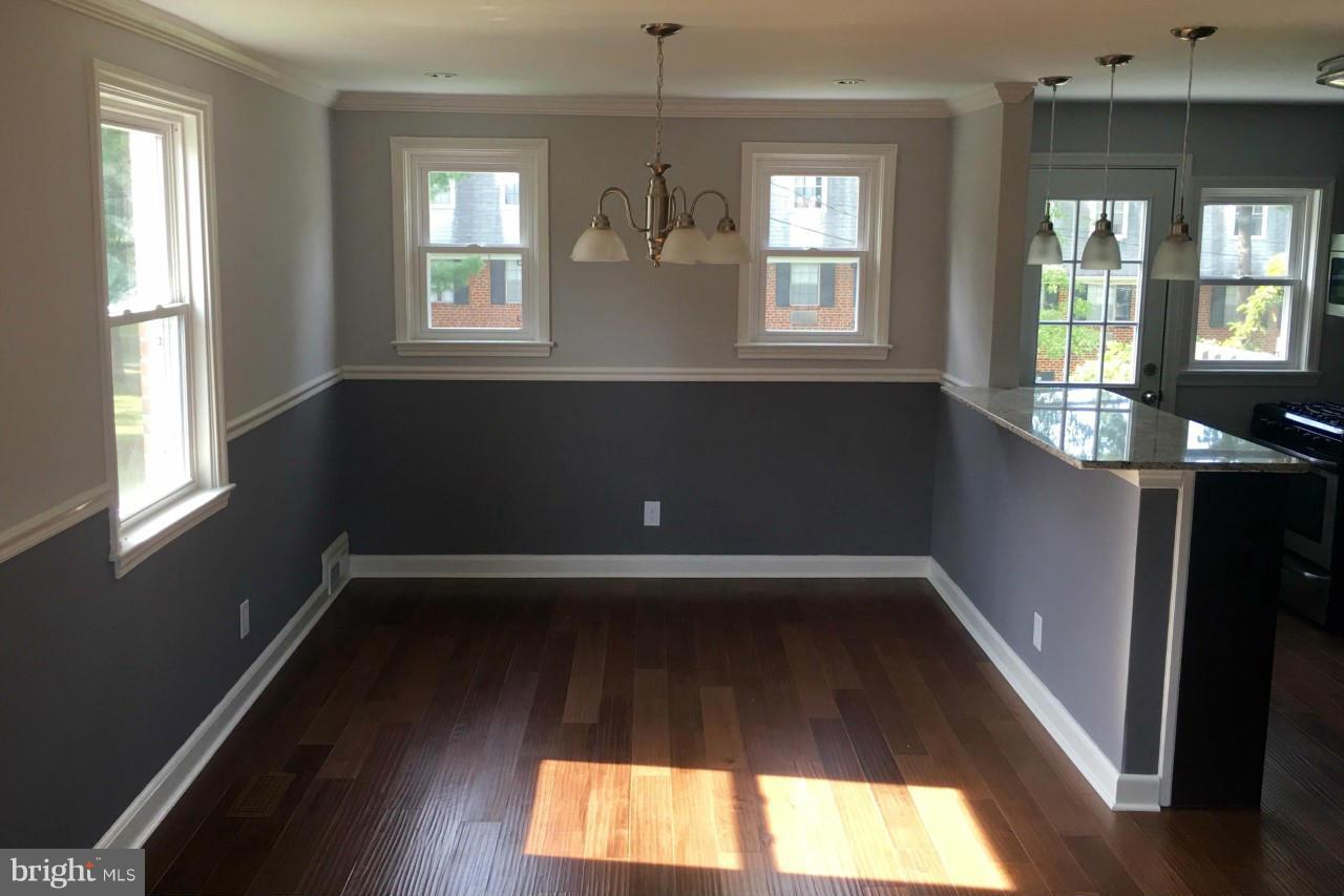 778 Charing Cross Road Baltimore, MD 21229 - Photo 5 of 25 Dining Room
