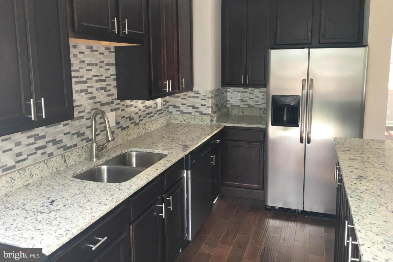 778 Charing Cross Road Baltimore, MD 21229 - Photo 9 of 25 Kitchen