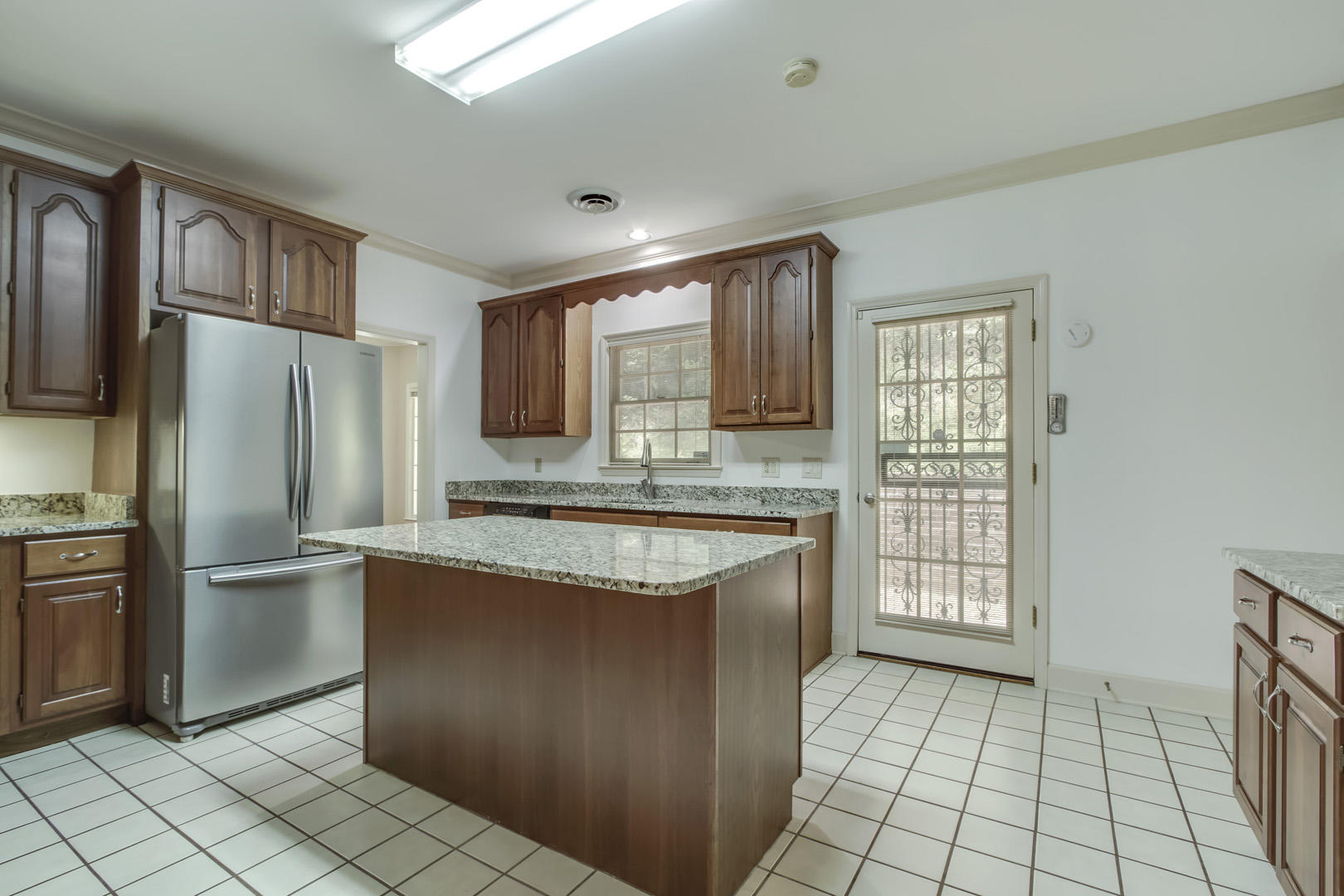 109 Amanda Place Oak Ridge, TN 37830 - Photo 11 of 38 11_AmandaPlace_109_Kitchen01