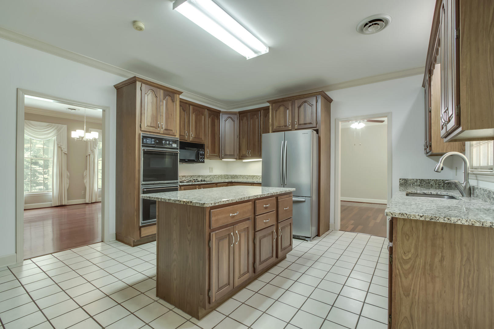 109 Amanda Place Oak Ridge, TN 37830 - Photo 14 of 38 14_AmandaPlace_109_Kitchen04