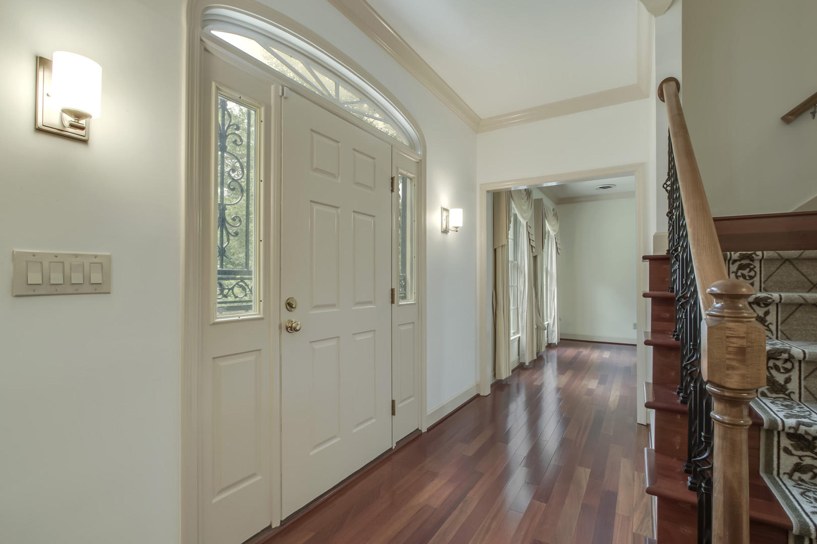 109 Amanda Place Oak Ridge, TN 37830 - Photo 3 of 38 03_AmandaPlace_109_FrontHall01