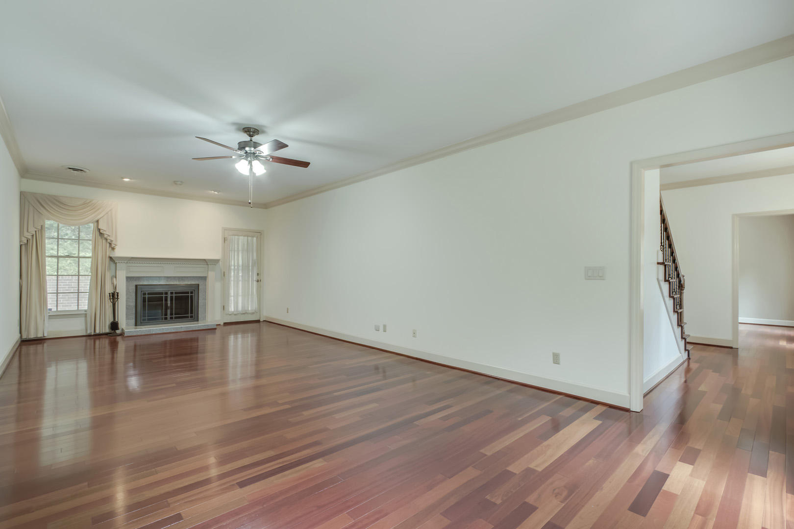 109 Amanda Place Oak Ridge, TN 37830 - Photo 6 of 38 06_AmandaPlace_109_Living03