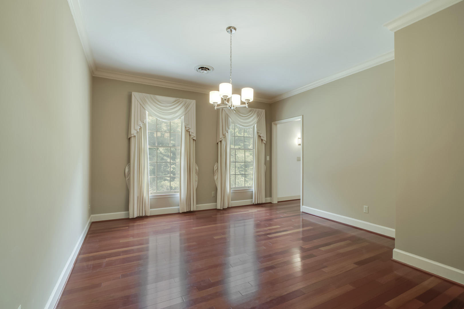 109 Amanda Place Oak Ridge, TN 37830 - Photo 9 of 38 09_AmandaPlace_109_Dining02