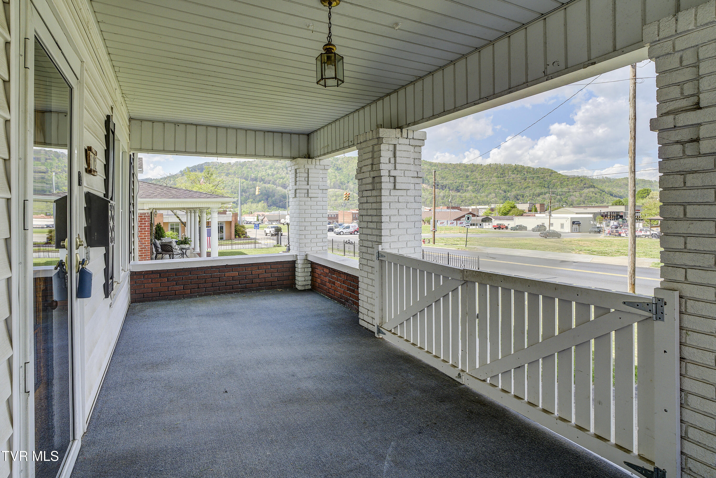 312 Love Street Erwin, TN 37650 - Photo 5 of 50 Love-49