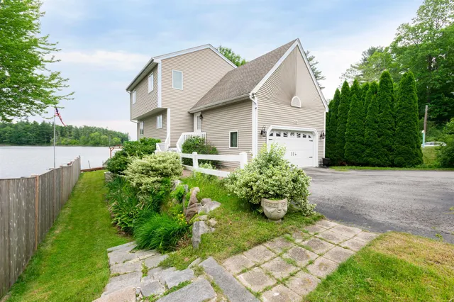 $764,995 | 108 South Shore Road, Windham, NH 03087