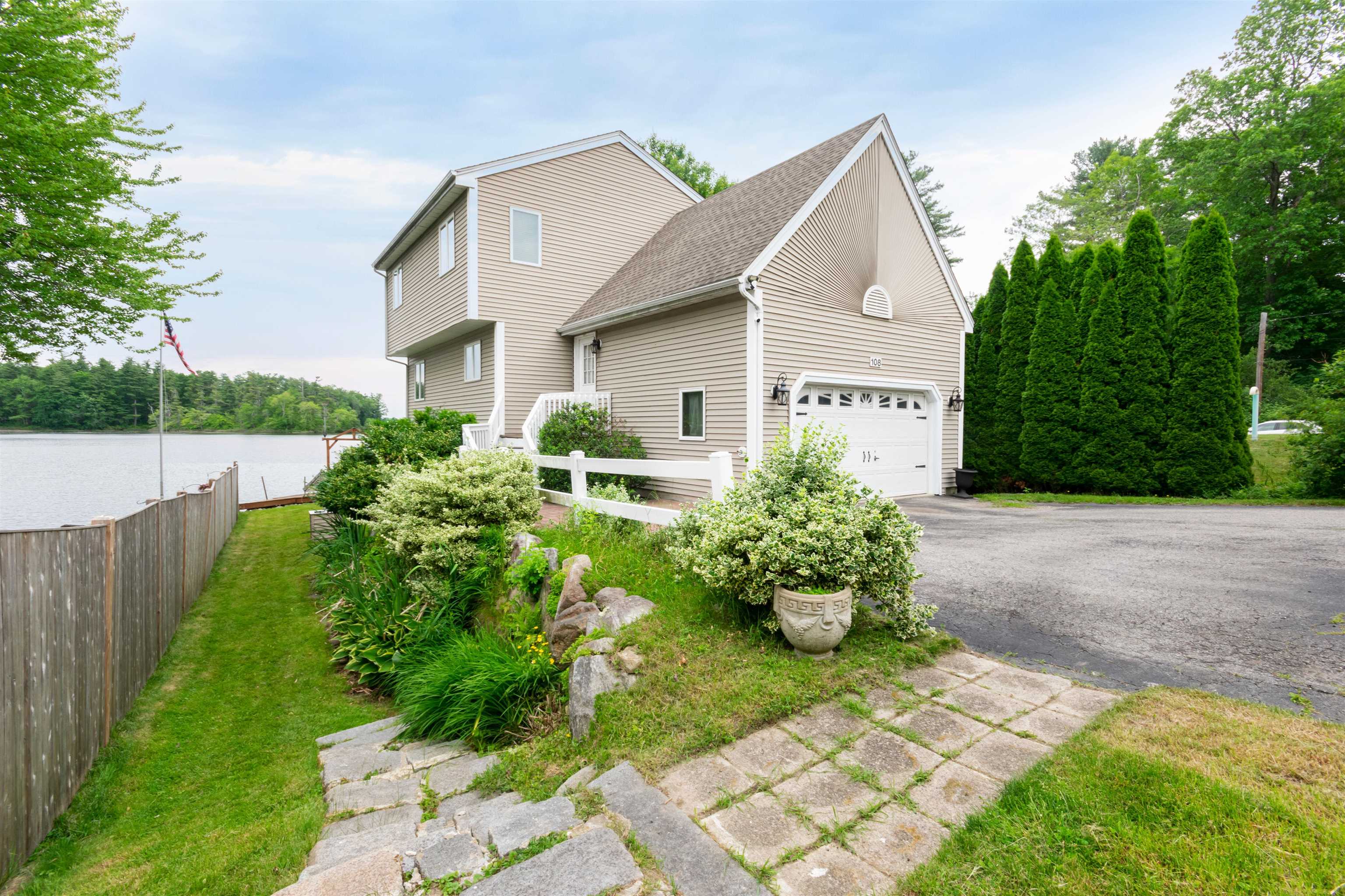 108 South Shore Road Windham, NH 03087 - Photo 4 of 47