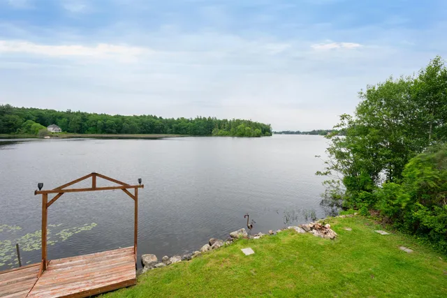 $764,995 | 108 South Shore Road, Windham, NH 03087