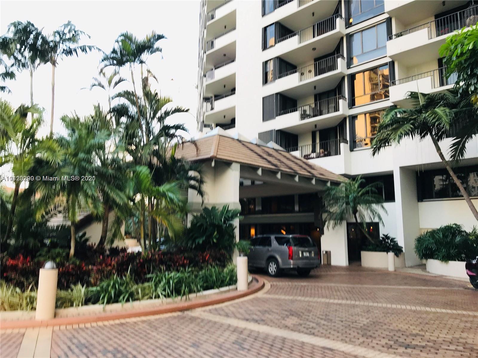 520 Brickell Key Drive, Unit A1717 Miami, FL 33131 - Photo 5 of 6 a view of a building and a street