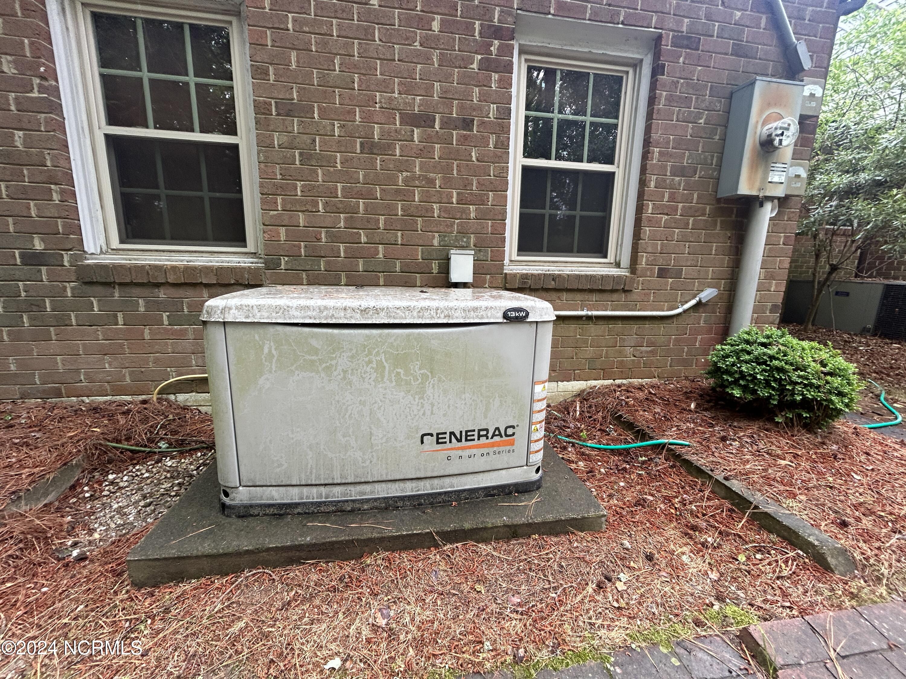 1054 Oakview Road Williamston, NC 27892 - Photo 5 of 30 Generator