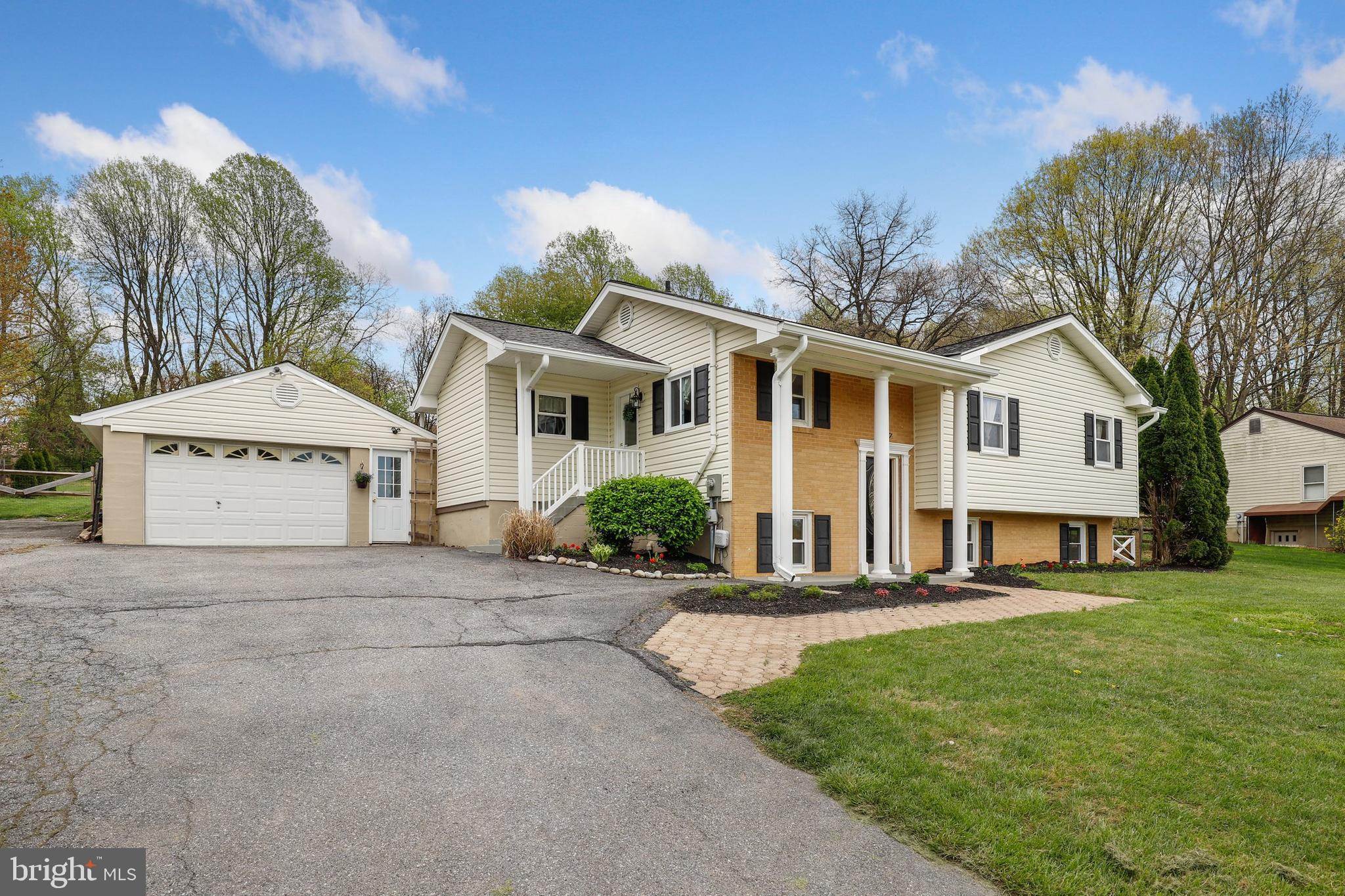 5405 Sidney Road Mount Airy, MD 21771 - Photo 2 of 45 Gallery Image 2