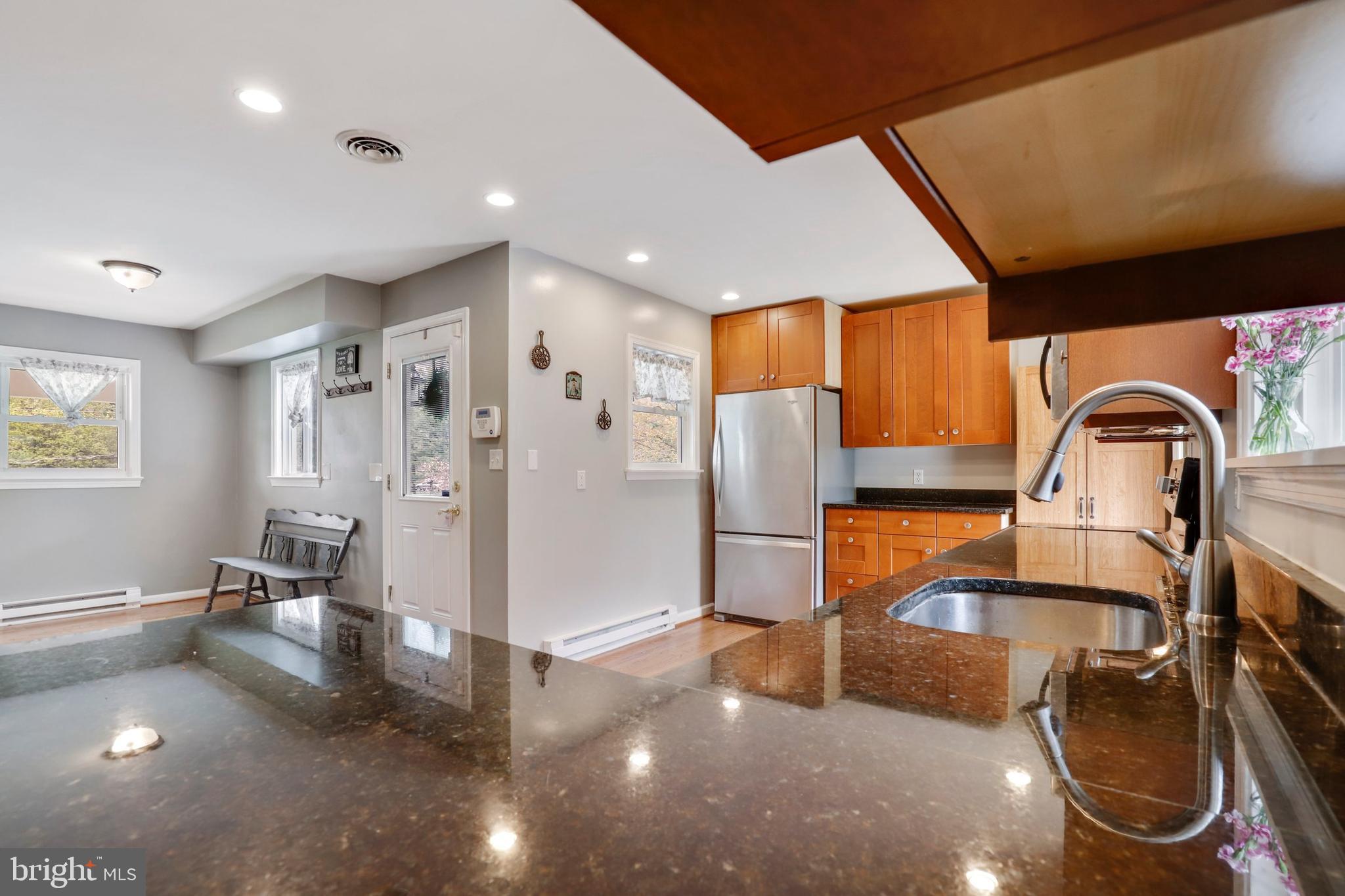 5405 Sidney Road Mount Airy, MD 21771 - Photo 5 of 45 Gallery Image 5