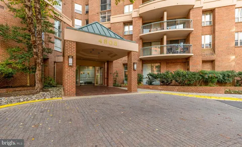 $327,500 | 4808 Moorland Lane, Unit 614, Bethesda, MD 20814