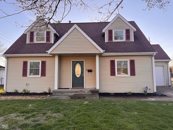 $289,900 | 2430 Westline Drive, Columbus, IN 47203