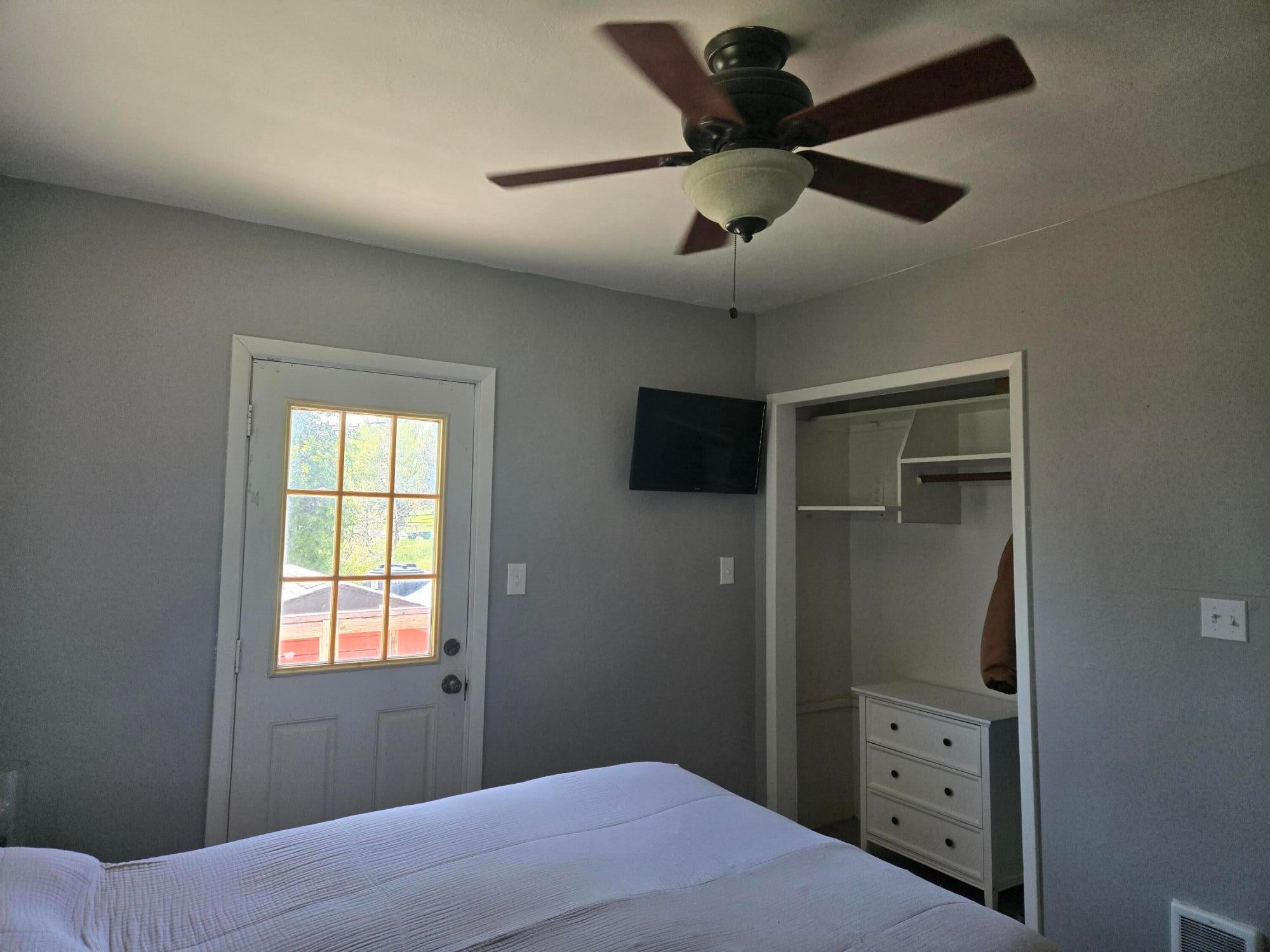 112 Hill Road Tulelake, CA 96134 - Photo 7 of 39 Bedroom