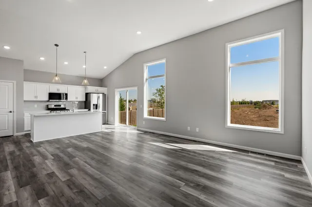 $424,900 | 812 Fox River Road, Somerset, WI 54025