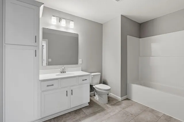 $424,900 | 812 Fox River Road, Somerset, WI 54025